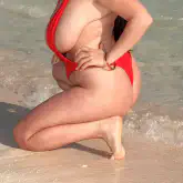 gallery/beach-bunny-arianna-sinn-03.jpg