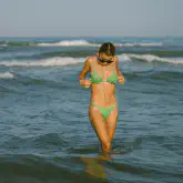 gallery/beach-bunny-ariana-1410.jpg