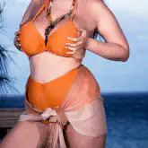 gallery/beach-bunny-bonnie-banks-04.jpg