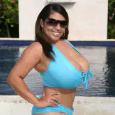 gallery/beach-bunny-issy-blue-bikini-04.jpg